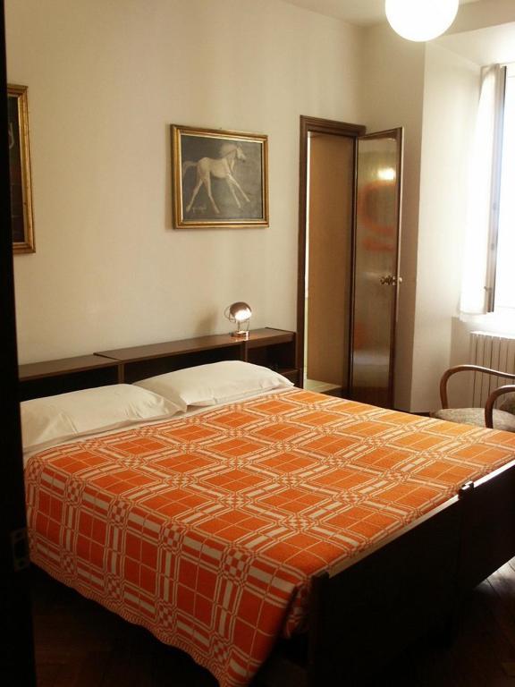 Albergo Corona Salsomaggiore Terme Bilik gambar