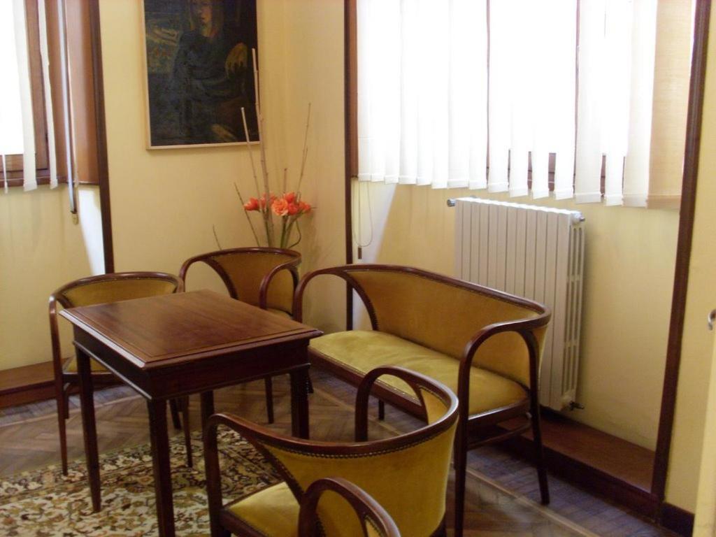 Albergo Corona Salsomaggiore Terme Luaran gambar