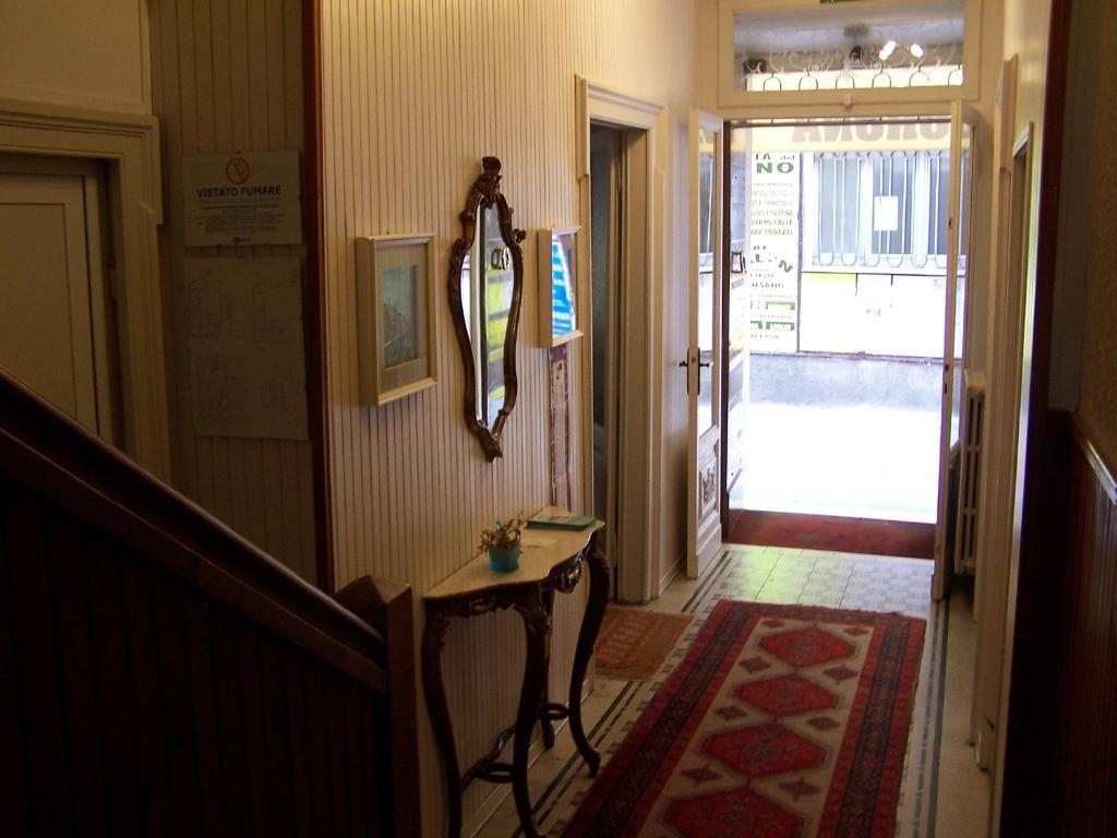 Albergo Corona Salsomaggiore Terme Luaran gambar