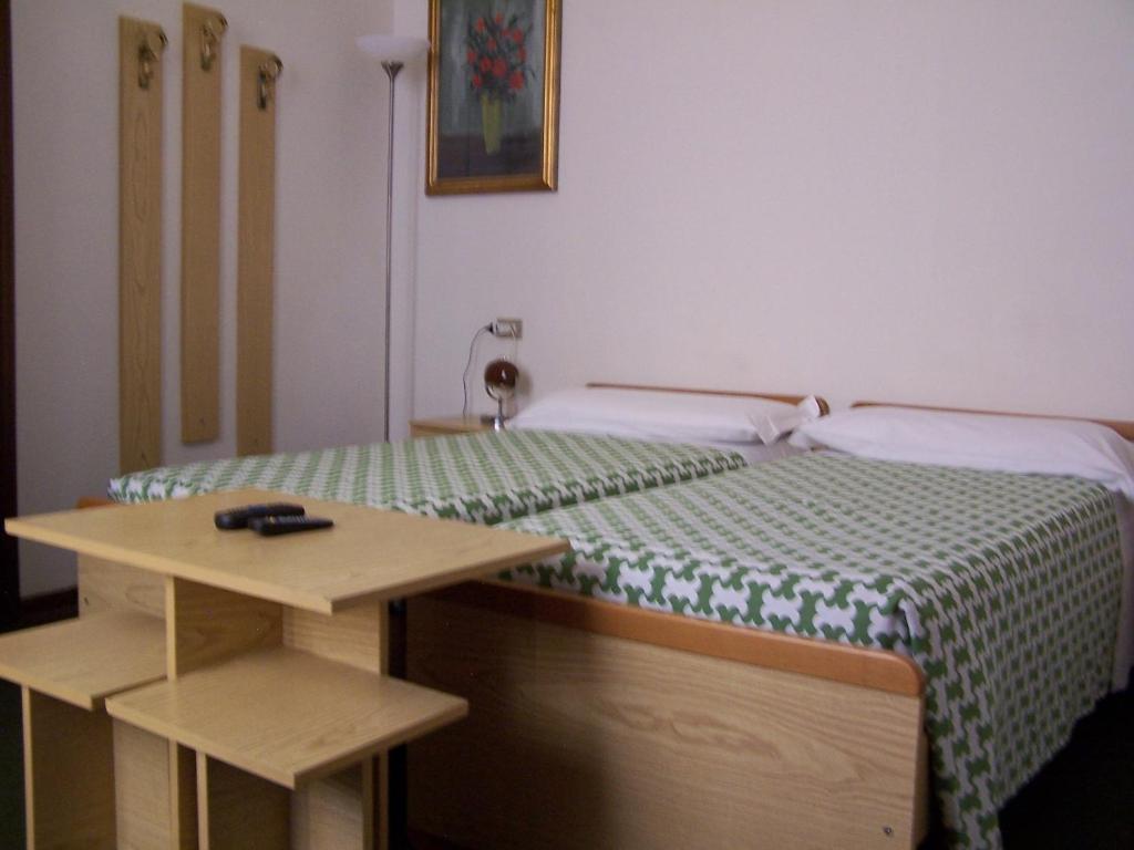 Albergo Corona Salsomaggiore Terme Bilik gambar
